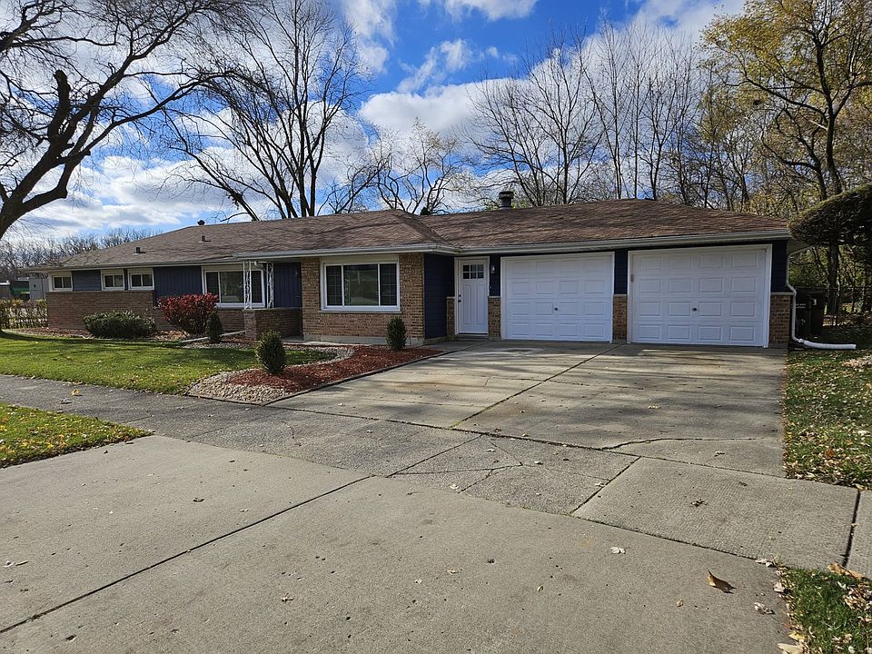 1st image of 576 Lakewood Blvd