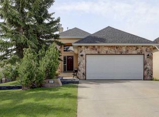 321 NE Gleneagles Vw, Cochrane, AB T4C1P4