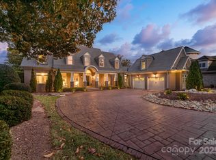 18316 Mainsail Pointe Dr, Cornelius, NC 28031