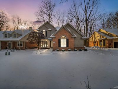 1155 Sugar Creek Dr, Rochester Hills, MI, 48307