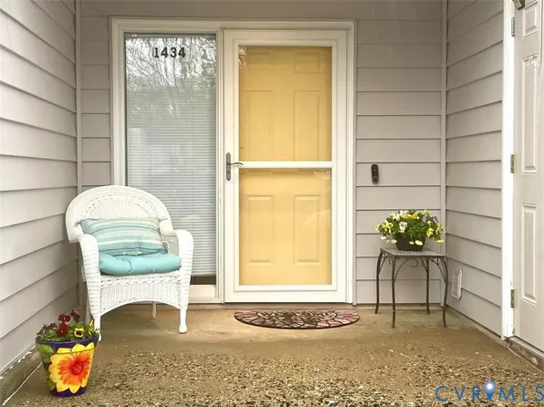 1434 Sycamore Mews Cir, Midlothian, VA 23113