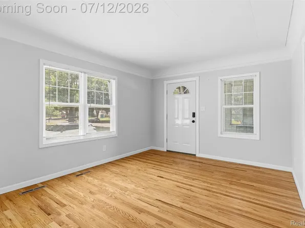 1709 Michigan Ave, Bay City, MI 48708