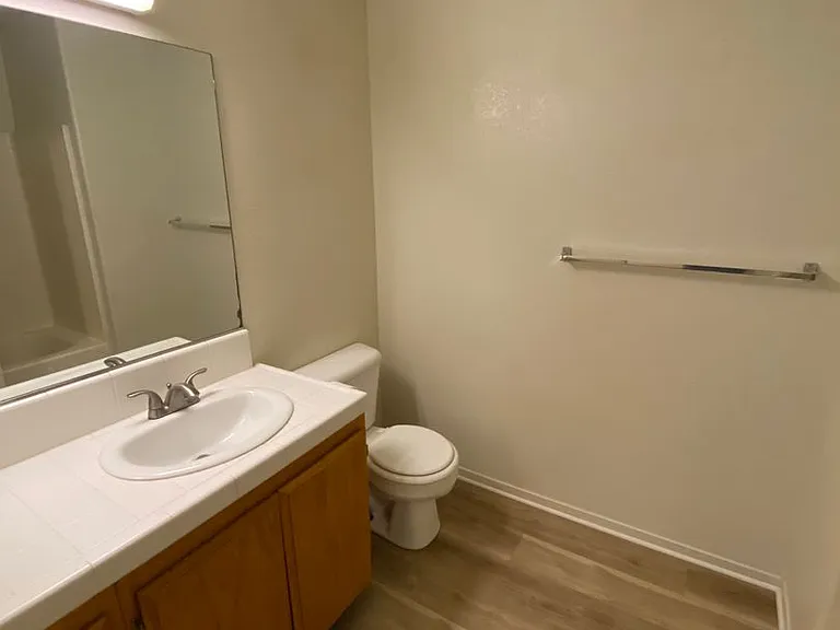 4401 Pebble Creek Dr — Photo 8