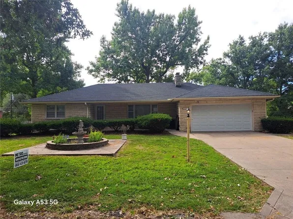 7107 Rowland Ave, Kansas City, KS 66109