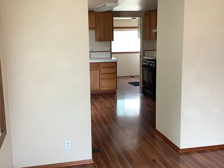 4640 Balsam Dr — Photo 5