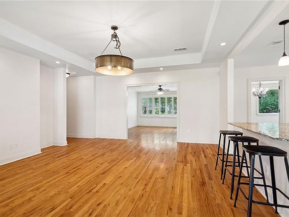 4th image of 17 Dove St