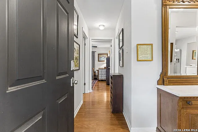3 bed, 2.0 bath, 1458 sqft, $2,600 — Photo 3
