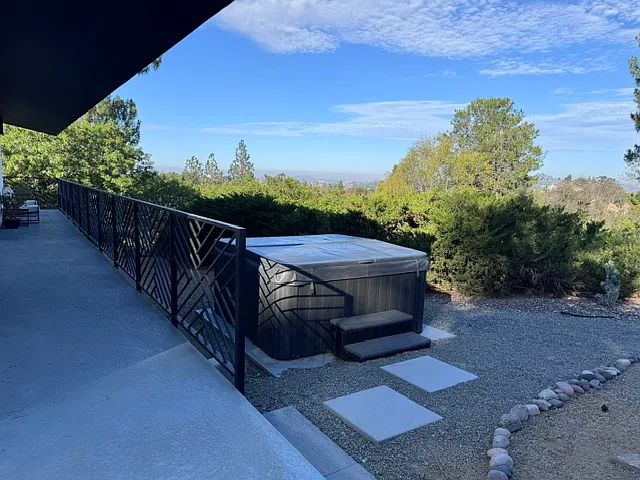 2050 Hidden Crest Dr — Photo 26