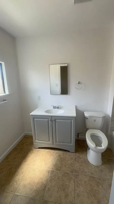 1 bed, 1.0 bath, 650 sqft, $2,150 — Photo 2