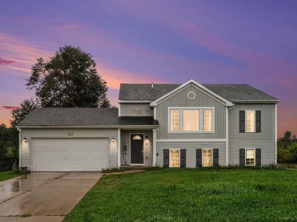 14627 Ivorystone Dr NE, Cedar Springs, MI 49319