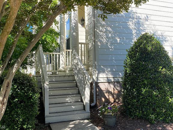 Walkway to front door