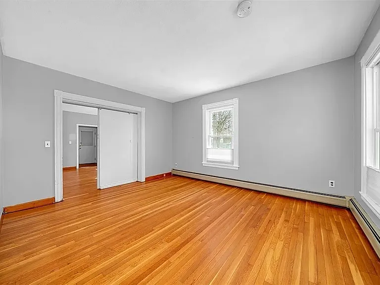 75 Warren St #1 — Photo 2