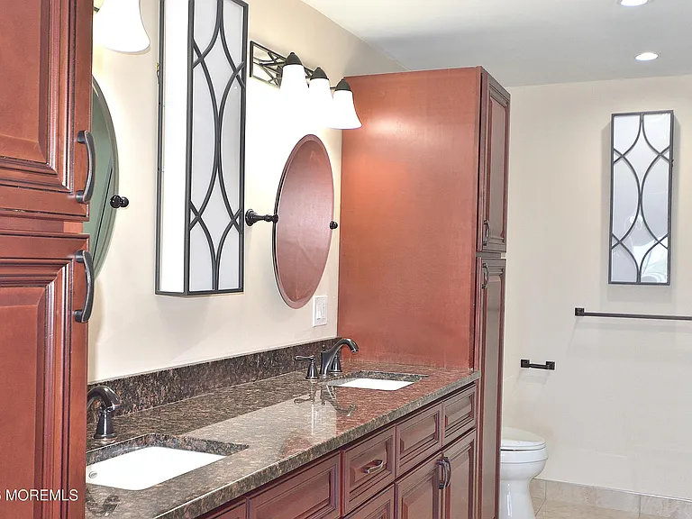 525 Ocean Blvd #405 — Photo 29