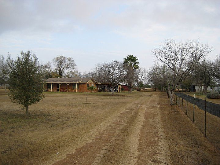 1st image of 700 E Highway 85