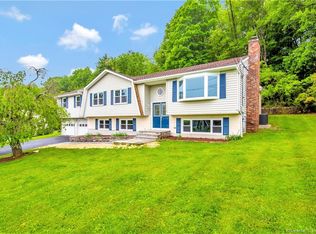 143 Whispering Hill Rd, Watertown, CT 06795