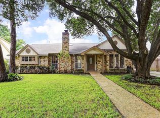 7819 Windswept Ln, Houston, TX 77063