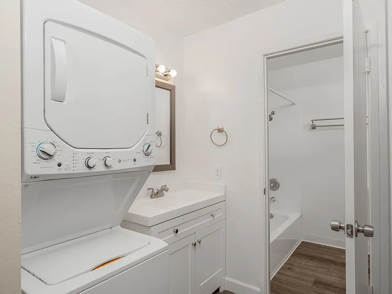 4875 Manzanita Ave #31 — Photo 9