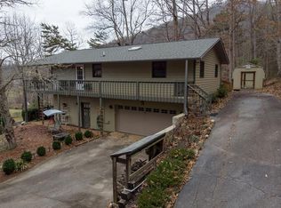 68 Wisperwood Rd, Franklin, NC 28734