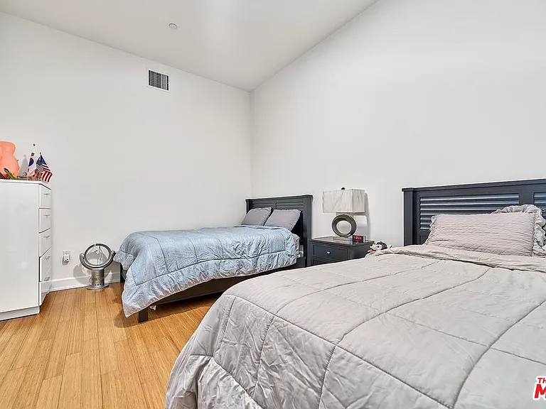 3223 W 6th St #405 — Photo 17