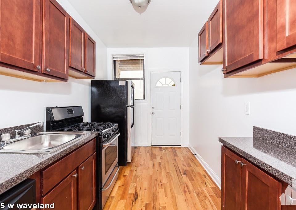 1st image of 815 W Waveland Ave #1116