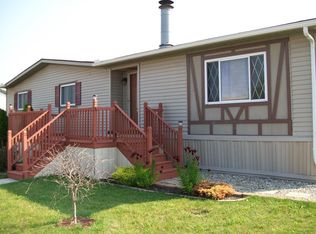 9476 River Oak Dr, Fenton, MI
