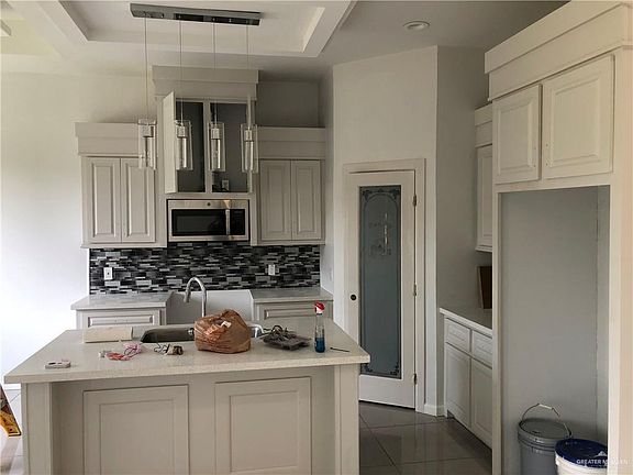 2nd image of 621 N 43rd St
