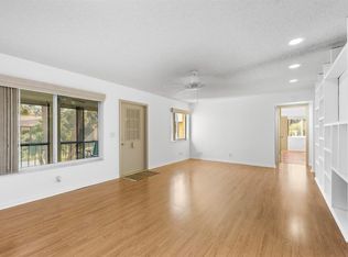 313 Pine Ridge Cir APT C-2, Greenacres, FL 33463