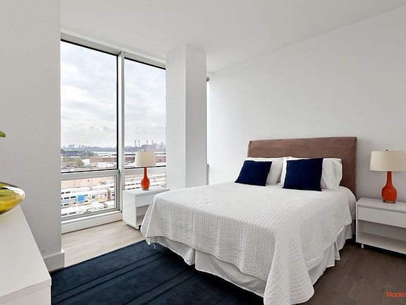 4th image of 5-19 Borden Ave #5F