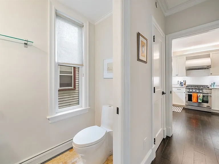 619 Franklin St #1 — Photo 9