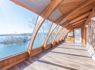 638 Lakeside Ave, Andover, NJ 07821