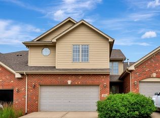 12516 Steamboat Springs Dr, Mokena, IL 60448