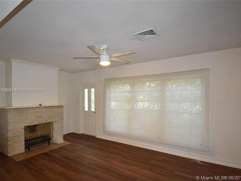 800 Andalusia Ave — Photo 6