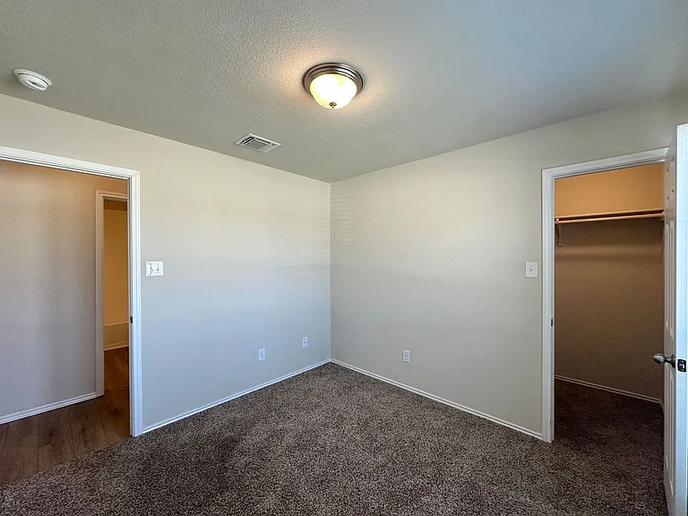 300 Danielle Dr — Photo 27