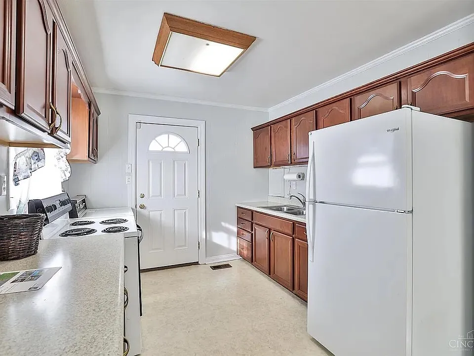 3 bed, 1848 sqft, $1,800 — Photo 2