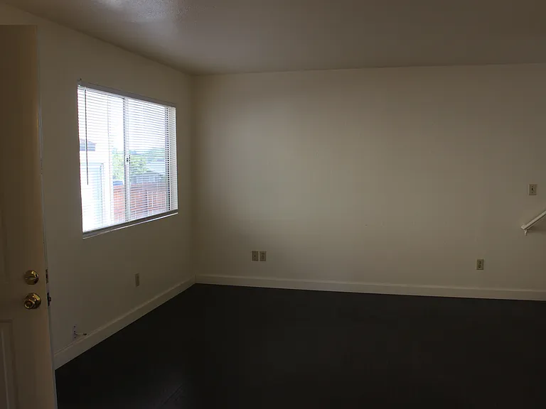 715 Creston Rd #D — Photo 7