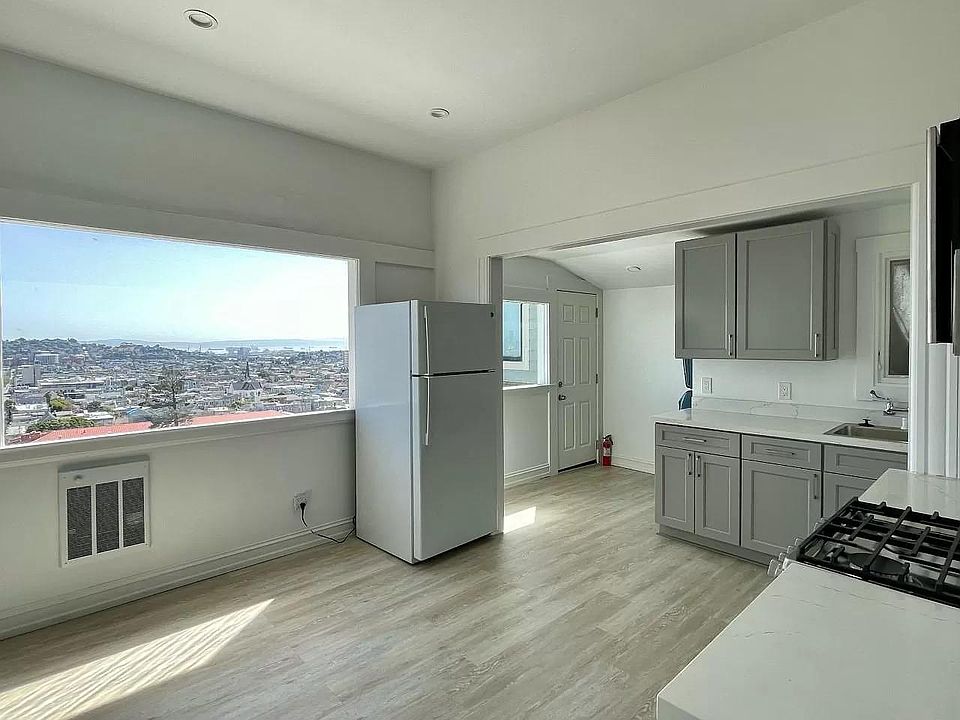 1st image of 3 Vicksburg St #3