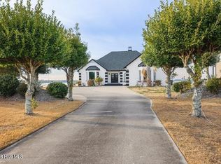 128 Gemstone Dr, Sneads Ferry, NC 28460