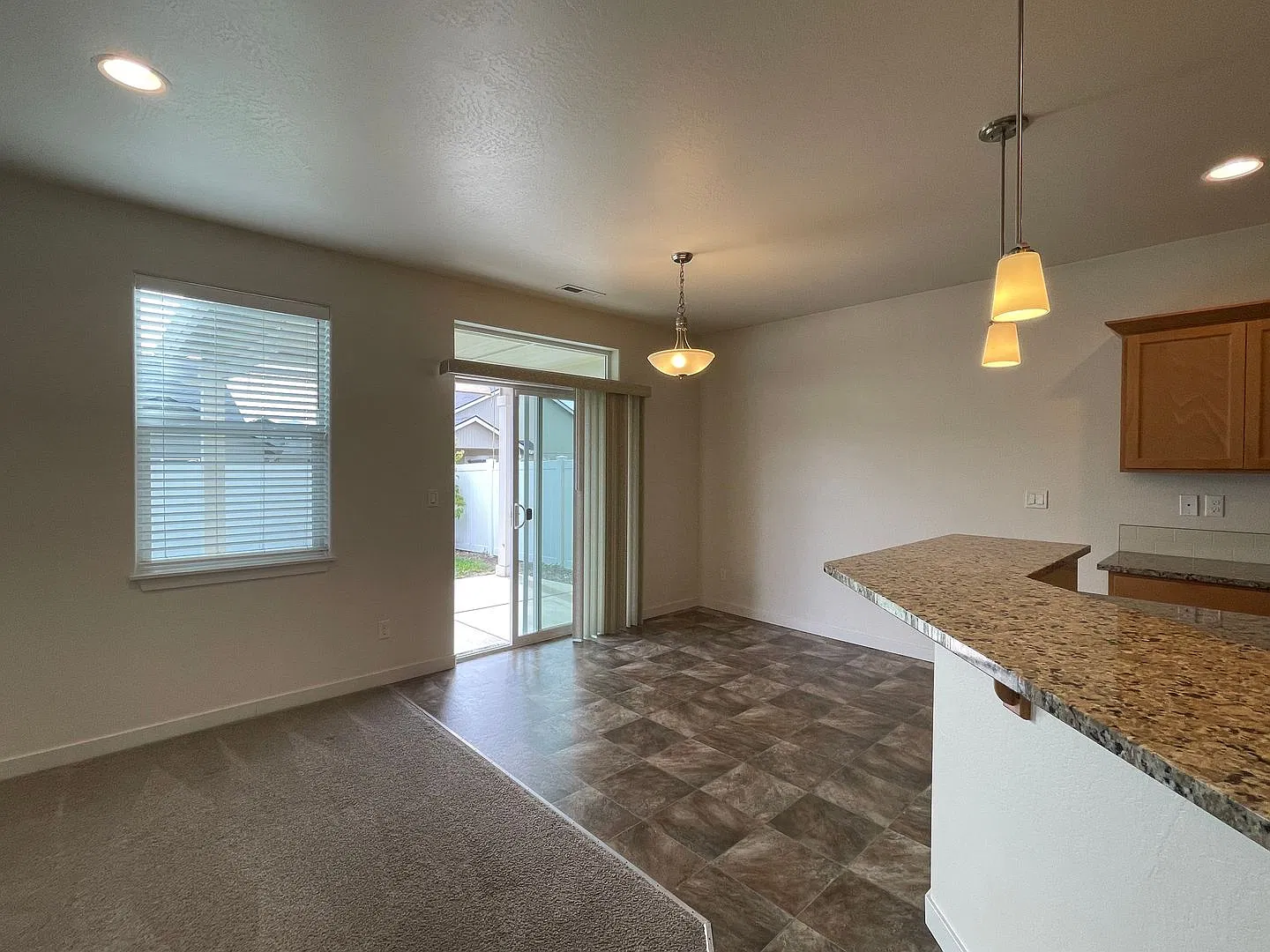 Gorgeous 3 Bed-2 Bath-A Must See — Photo 4