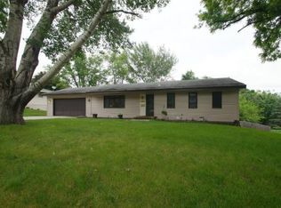 11131 Goodrich Cir, Bloomington, MN 55437
