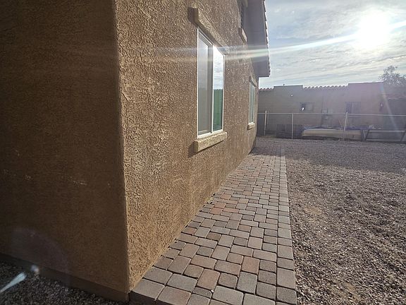 4th image of 1515 W Delaware St #2