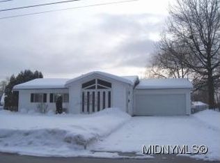 1101 Cedarbrook Dr, Rome, NY 13440