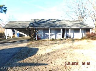 1824 Tissington Dr, Horn Lake, MS 38637