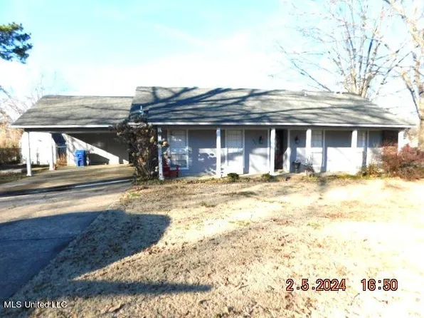 1824 Tissington Dr, Horn Lake, MS 38637