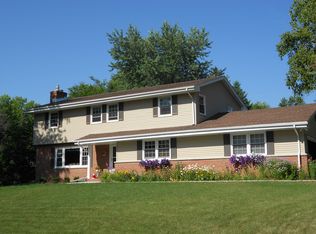 431 Alta Loma Dr, Thiensville, WI 53092