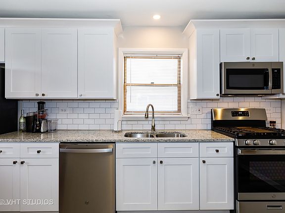 5th image of 826 E 161st St
