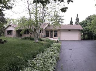 41W010 Brown Rd, St Charles, IL 60175