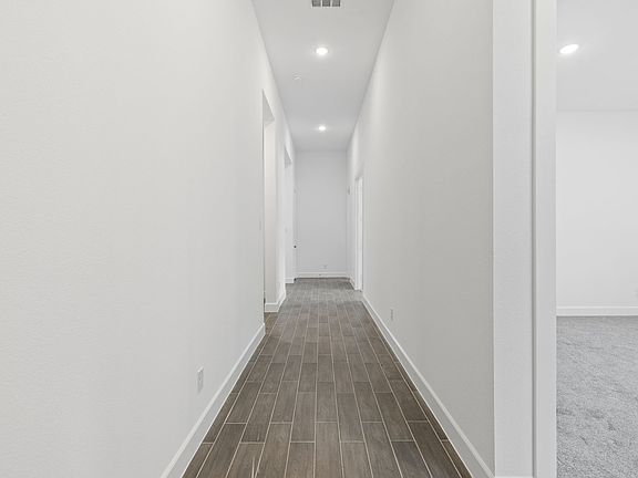 2nd image of 1411 Earles Ct