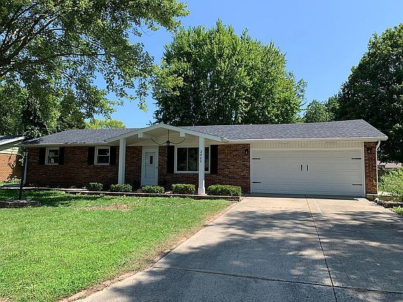 2nd image of 2400 N Old Towne Ln