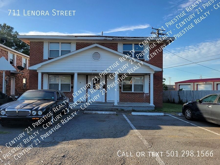 1st image of 711 Lenora St #711
