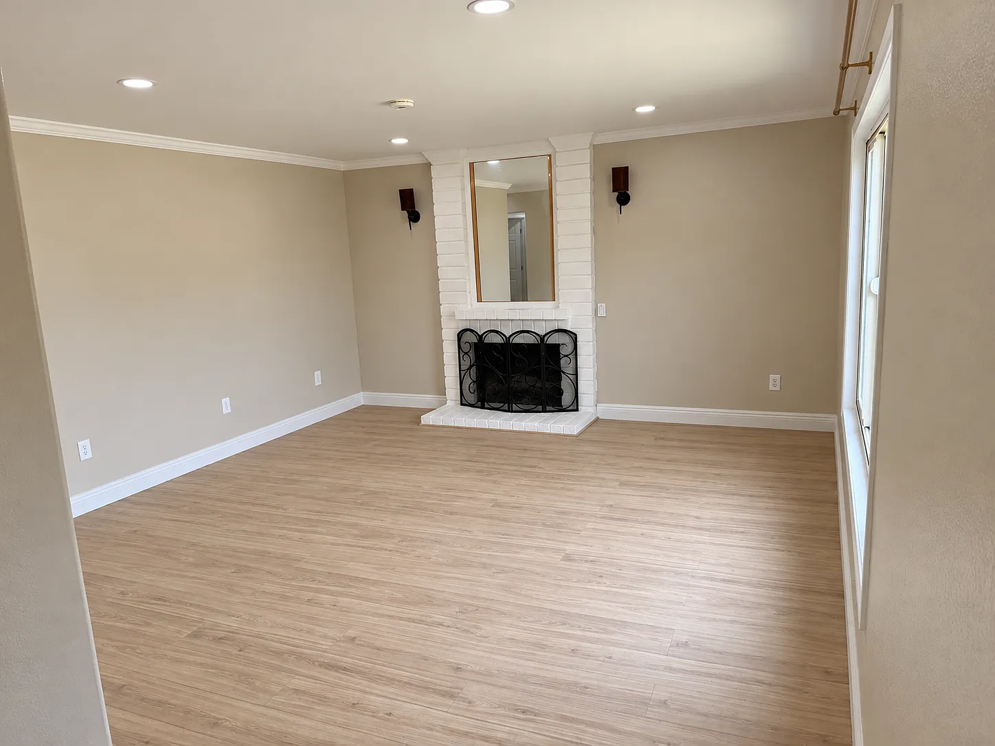 5 bed, 1753 sqft, $5,000 — Photo 3